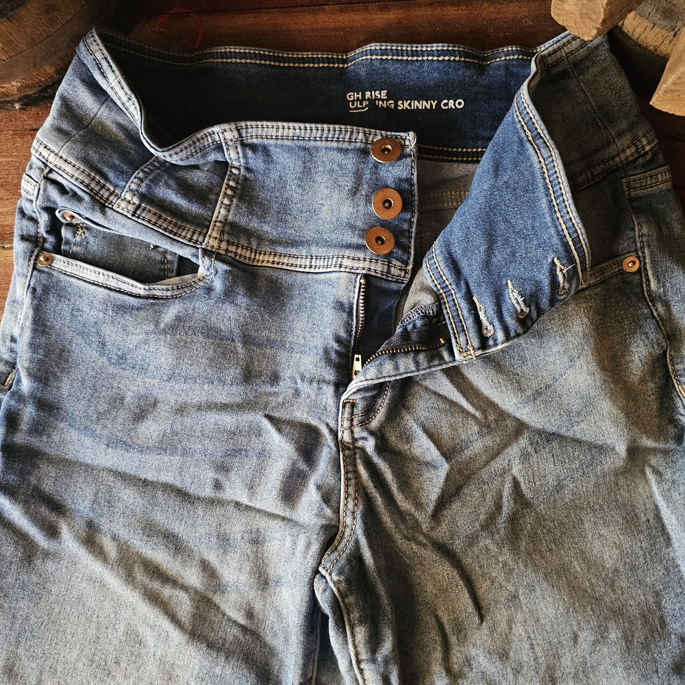 Blue Denim Skinny Crop High Rise Jeans